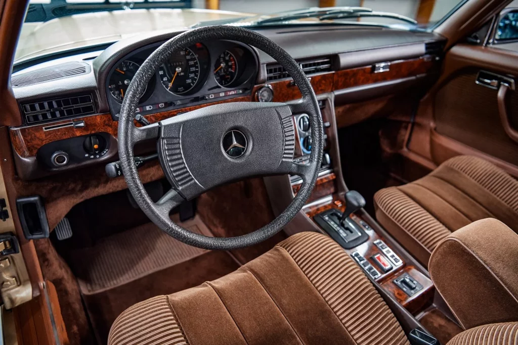 Mercedes Benz 450 SEL 6.9 5 Motor16