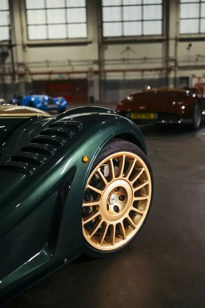 Morgan BMW 25 AeroGT 04 Motor16