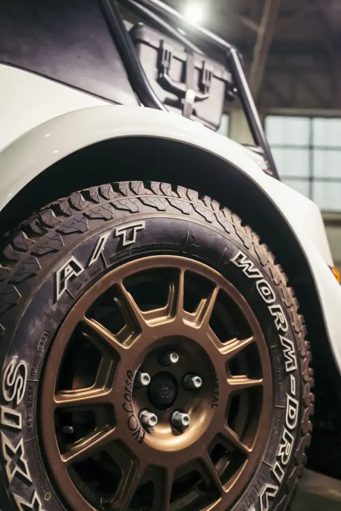 Morgan BMW 25 CXT 05 Motor16