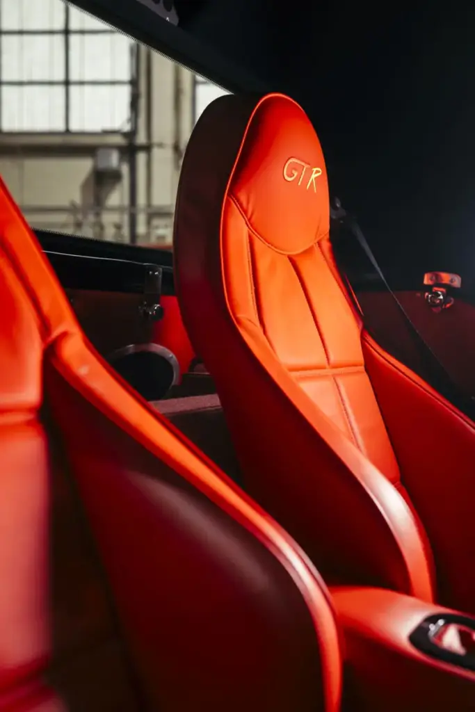 Morgan BMW 25 Plus8GTR 05 Motor16