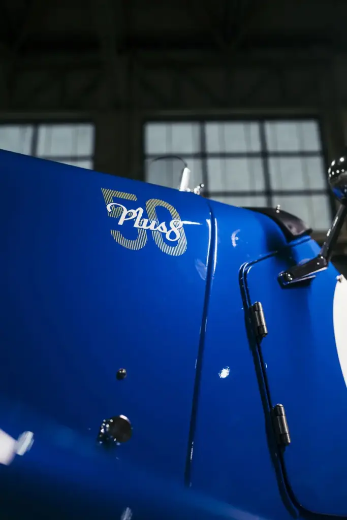 Morgan BMW 25 Plus8 50th 04 Motor16