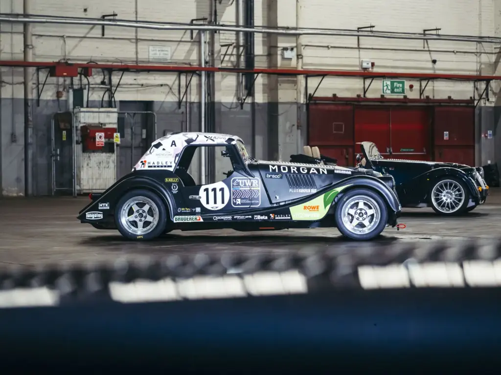 Morgan BMW 25 PlusFourRace 03 Motor16