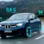 BMW M digitaliza la adrenalina y convierte el tablero en una pista de carreras