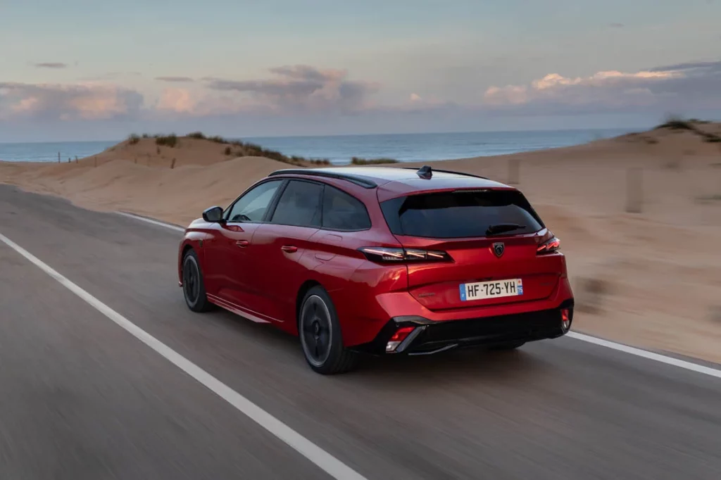 Peugeot 308 SW 2026 6 Motor16