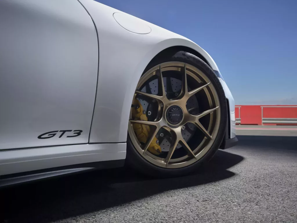 El Porsche 911 GT3 se calza con los Pirelli P Zero más avanzados de la historia 7 Motor16 Porsche 911 GT3 Pirelli P Zero Motor16