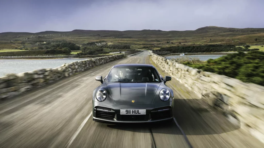 Posche 911 Turbo tapizado escoces 13 Motor16