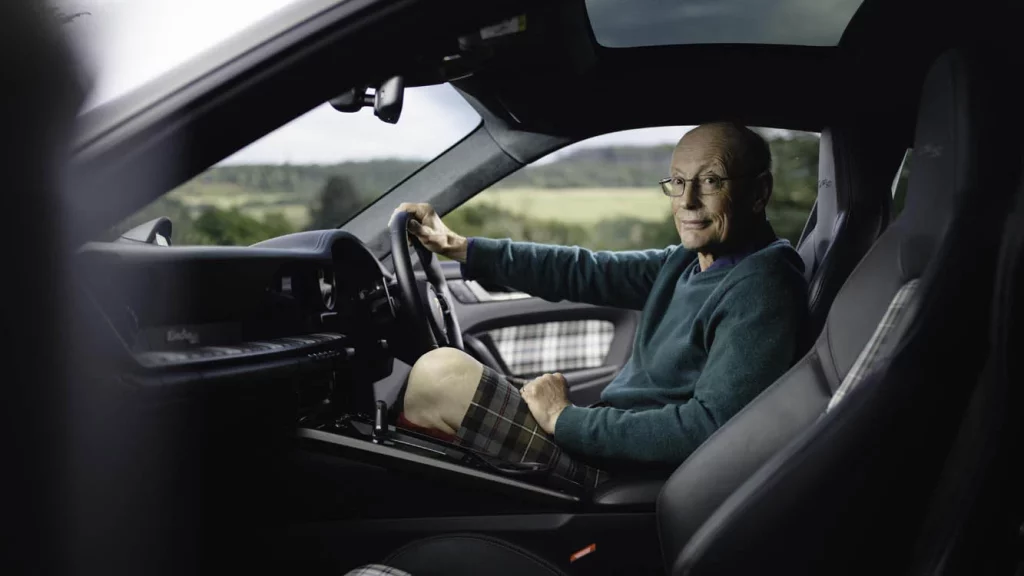 Posche 911 Turbo tapizado escoces 17 Motor16