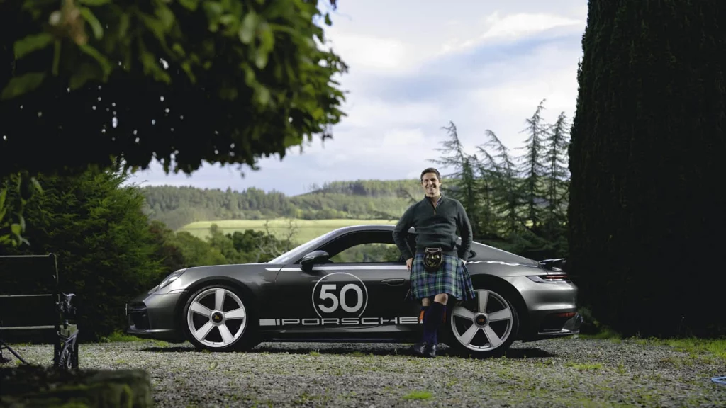 Posche 911 Turbo tapizado escoces 19 Motor16