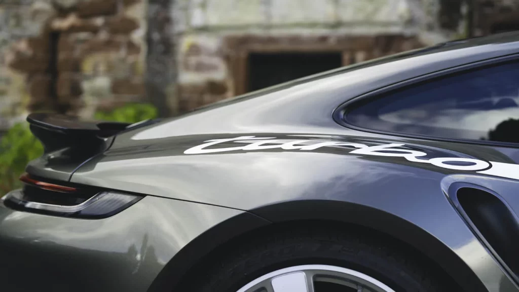 Posche 911 Turbo tapizado escoces 21 Motor16
