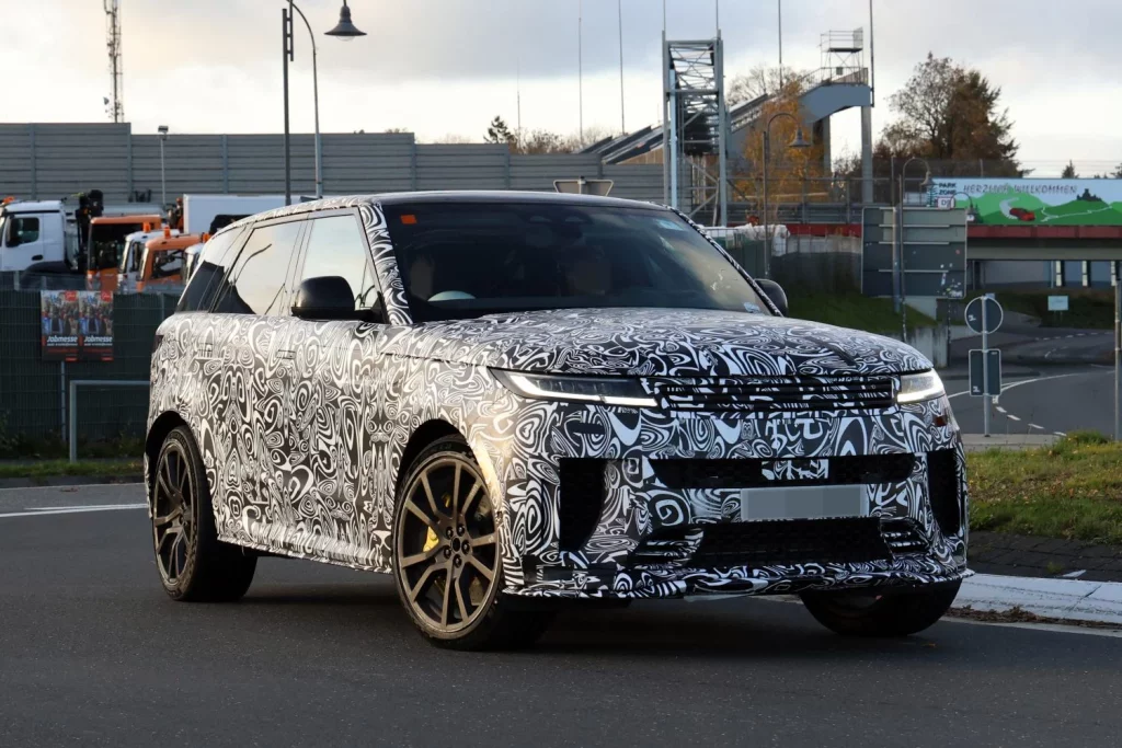 Range Rover Sport SVR 2026 6 Motor16