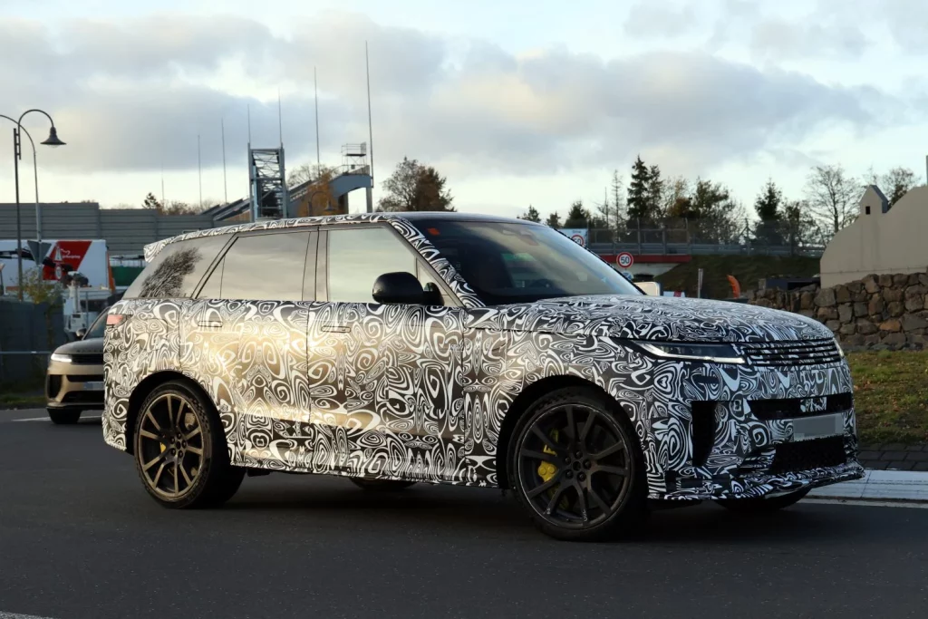 Range Rover Sport SVR 2026 8 Motor16