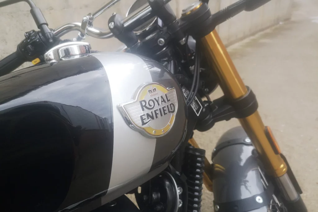 Royal Enfield Bear 650 14 Motor16