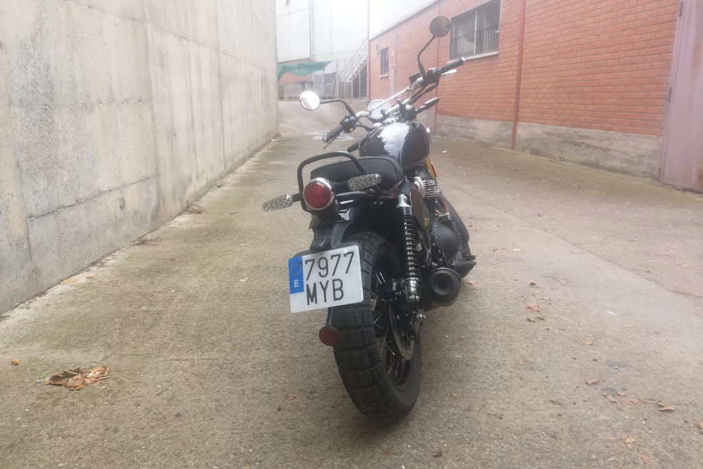 Royal Enfield Bear 650 18 Motor16