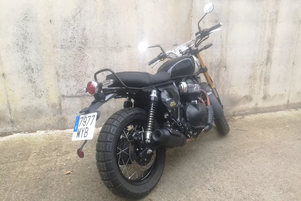 Royal Enfield Bear 650 19 Motor16