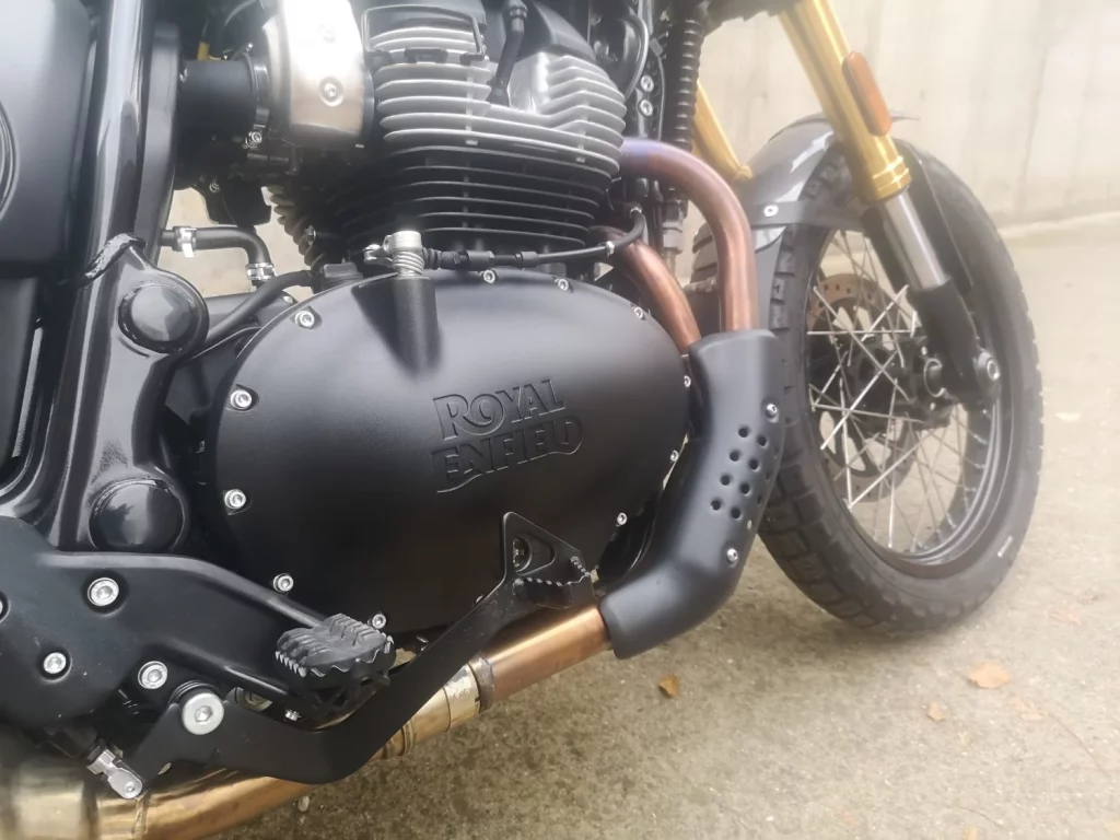 Royal Enfield Bear 650 3 Motor16