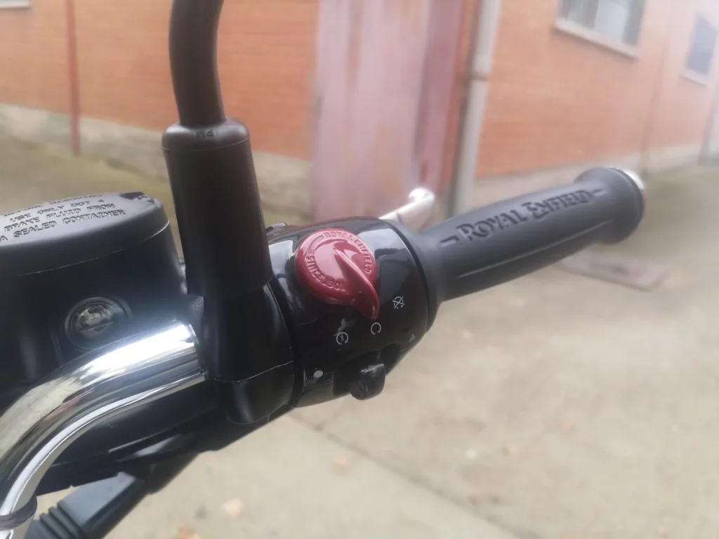 Royal Enfield Bear 650 7 Motor16