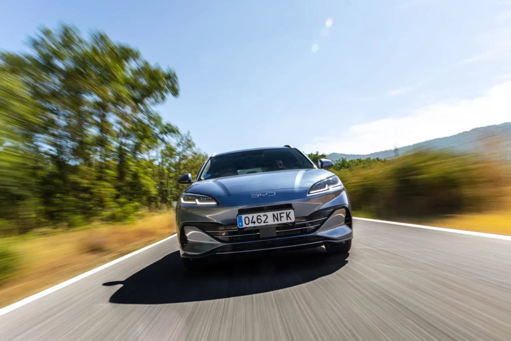 SEAL 6 DM i Touring Dinamico 5 Motor16