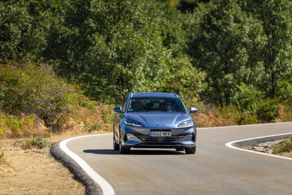 SEAL 6 DM i Touring Dinamico 8 Motor16