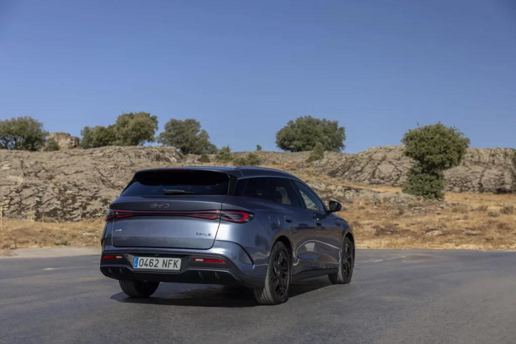 SEAL 6 DM i Touring Estatico 13 Motor16