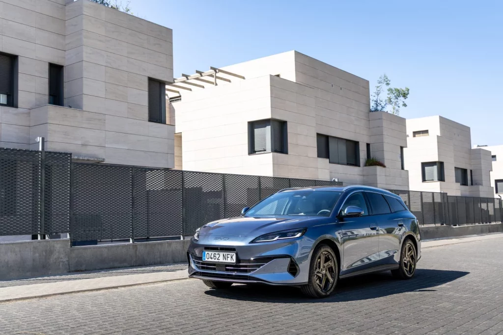 SEAL 6 DM i Touring Estatico 5 Motor16