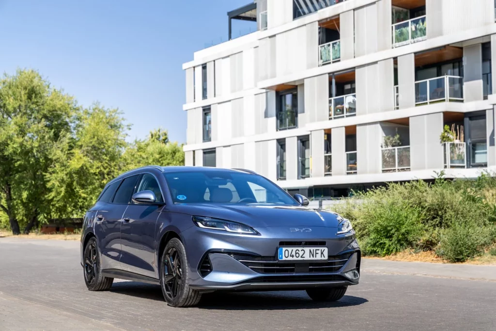 SEAL 6 DM i Touring Estatico 6 Motor16