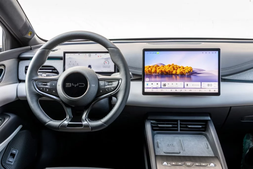 SEAL 6 DM i Touring Interior 1 Motor16