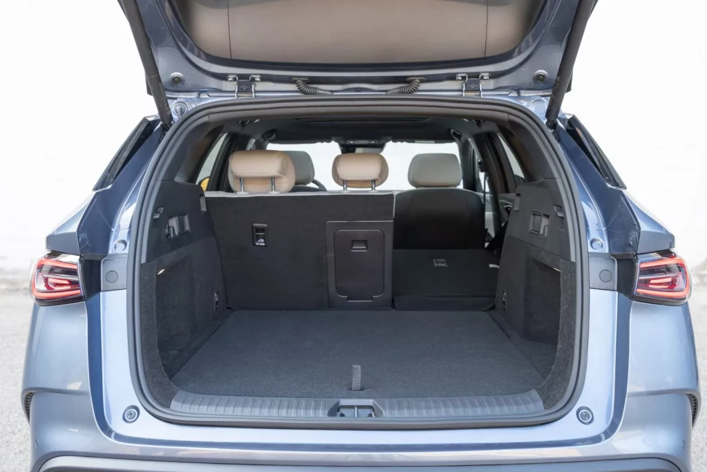 SEAL 6 DM i Touring Interior 28 Motor16