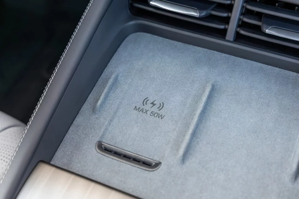 SEAL 6 DM i Touring Interior 7 Motor16