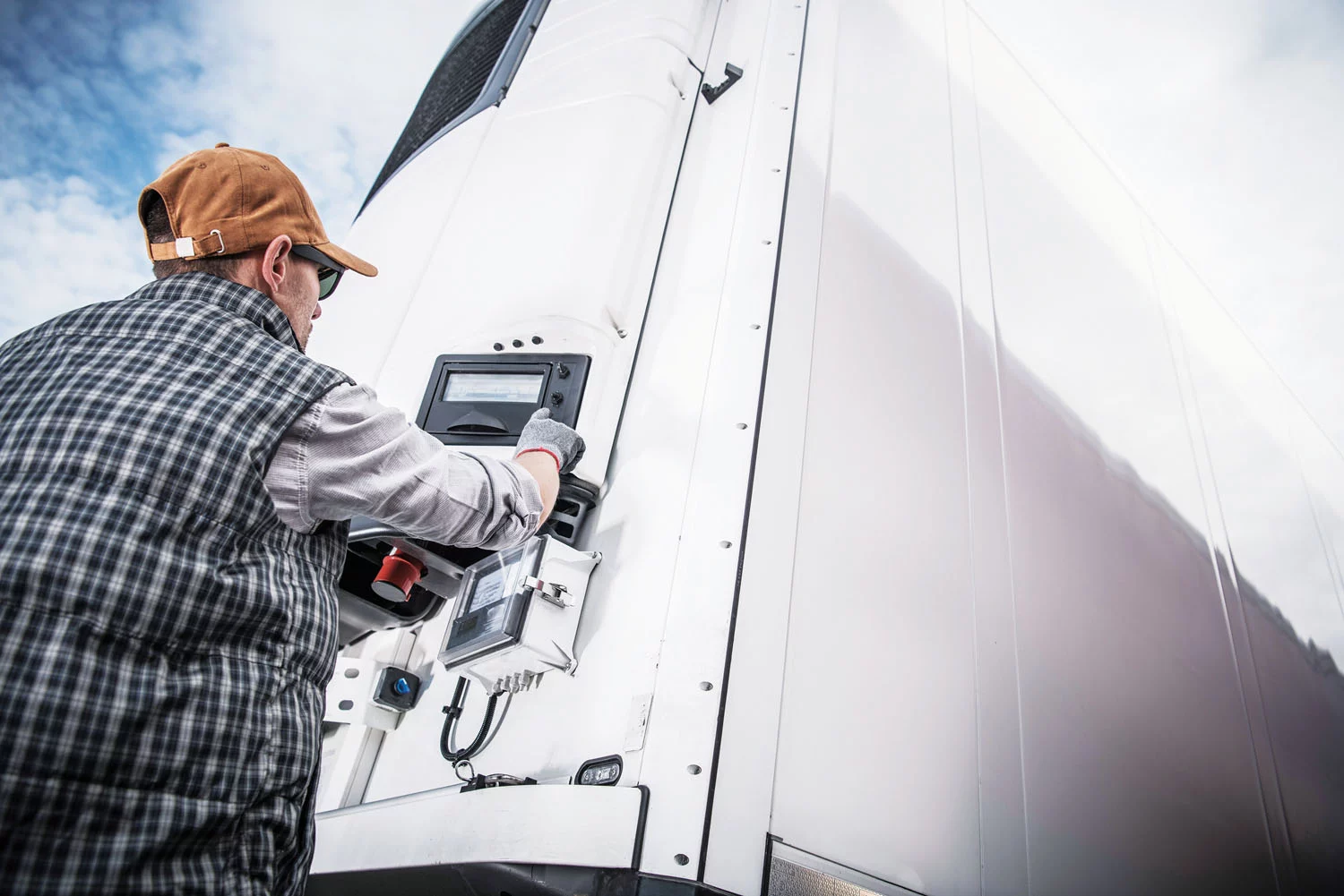 Optimización de rutas con telematics: ahorra hasta un 15% de combustible y reduce emisiones en flota PYME