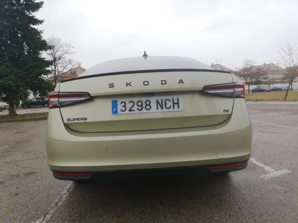 Skoda Superb Sportline PHEV 23 Motor16