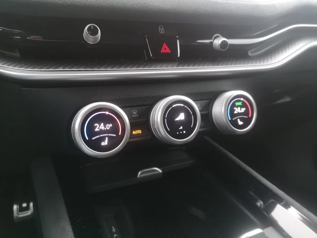 Skoda Superb Sportline PHEV 28 Motor16