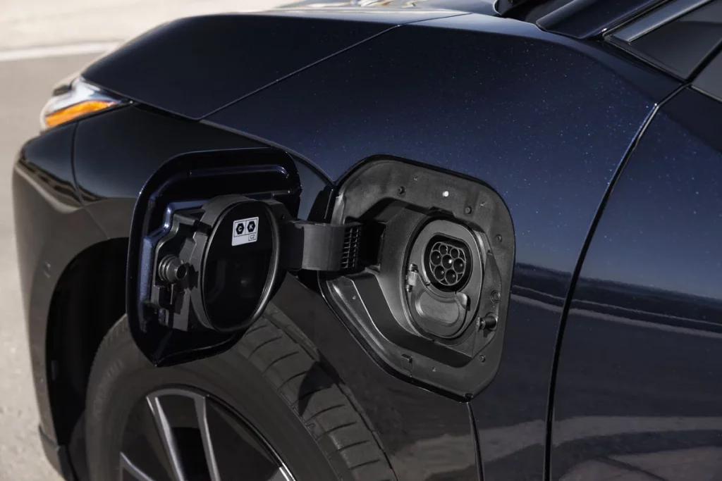 TOYOTA BZ4X 14 Motor16