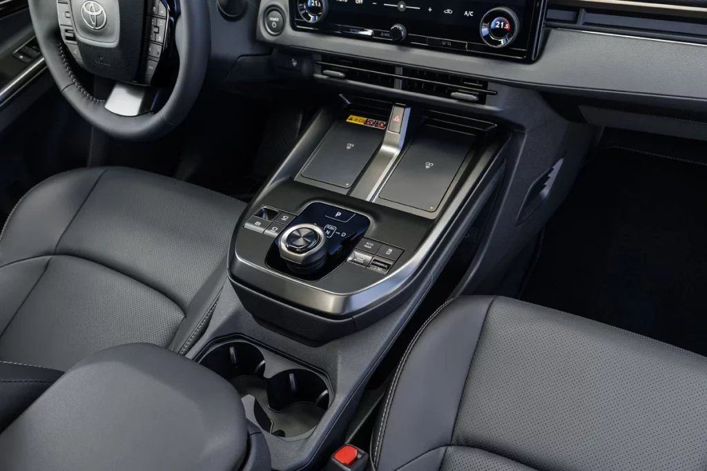 TOYOTA BZ4X 22 Motor16