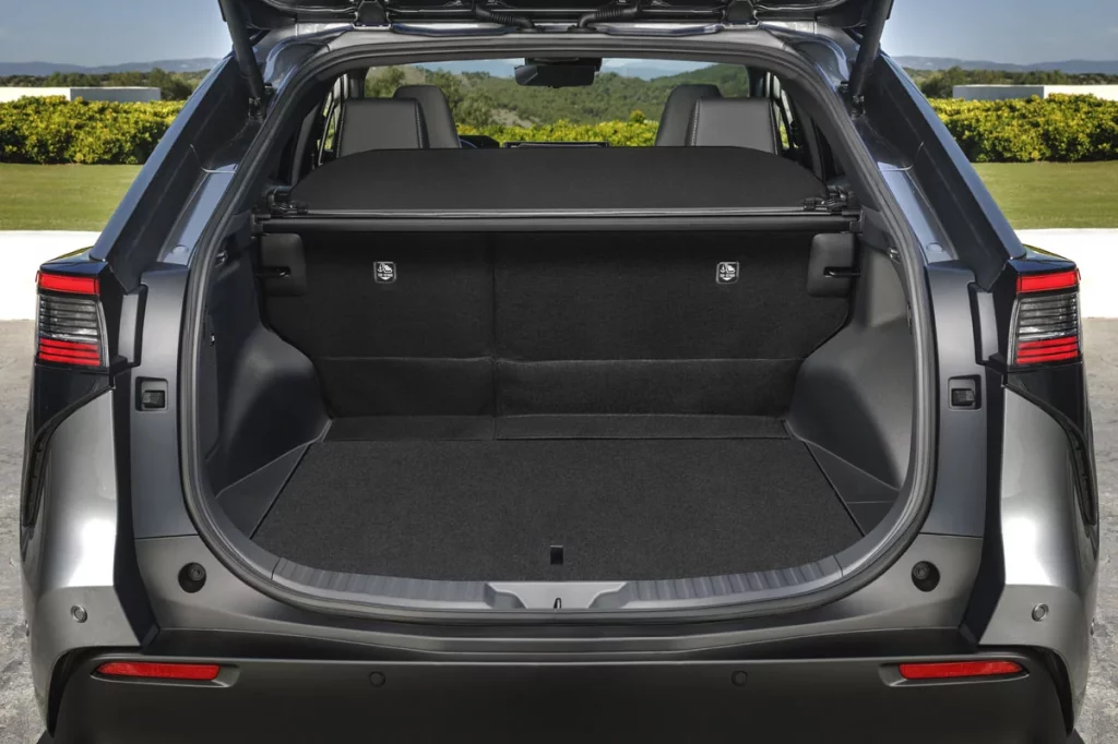 TOYOTA BZ4X 27 Motor16