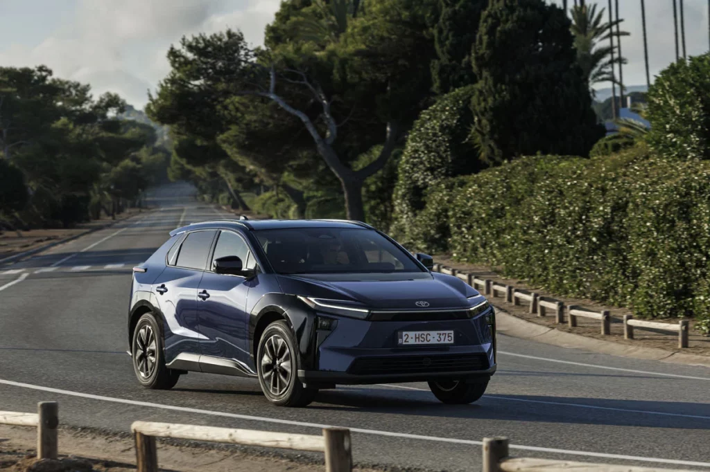 TOYOTA BZ4X 3 Motor16