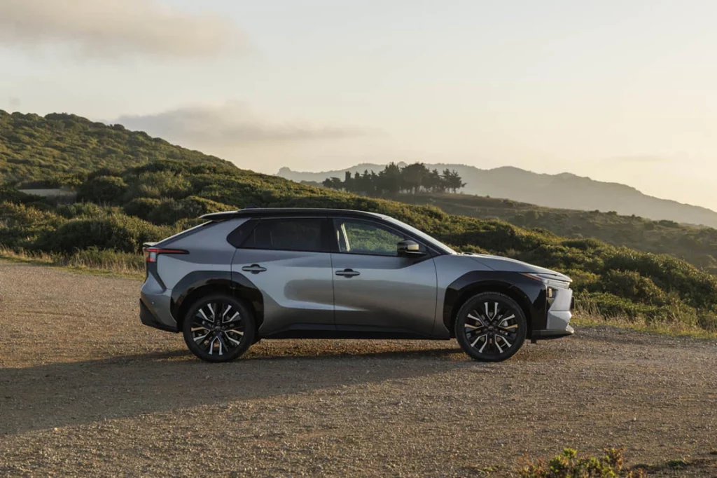 Toyota bz4x 2026 10 Motor16