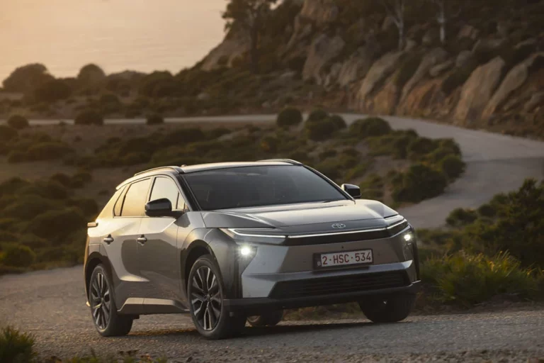 Estas son las mejoras del nuevo Toyota bZ4X 2026 que ya está a la venta