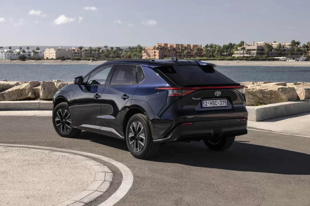 Toyota bz4x 2026 3 Motor16