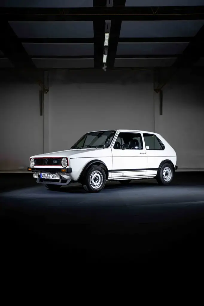 El mito del Volkswagen Golf GTI a través de sus ocho generaciones 19 Motor16 VOLKSWAGEN GOLF GTI 1 GENERACION2 Motor16