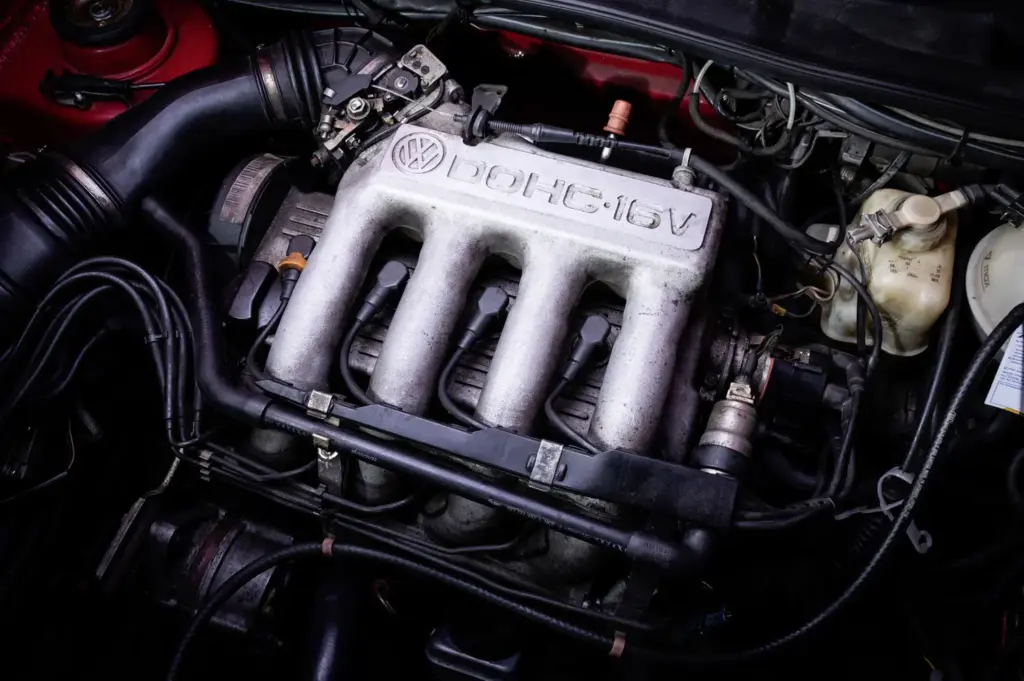 El mito del Volkswagen Golf GTI a través de sus ocho generaciones 34 Motor16 VOLKSWAGEN GOLF GTI 2 GENERACION 6 Motor16