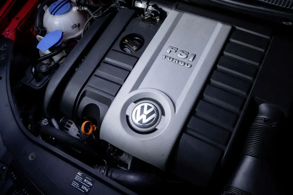 El mito del Volkswagen Golf GTI a través de sus ocho generaciones 53 Motor16 VOLKSWAGEN GOLF GTI 5 GENERACION 5 Motor16