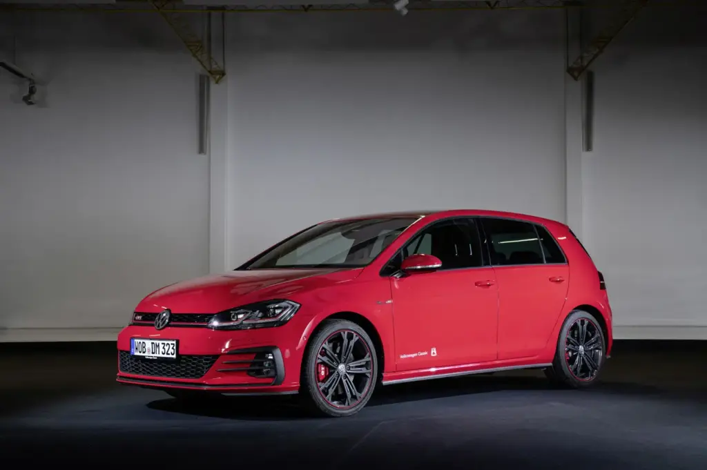 El mito del Volkswagen Golf GTI a través de sus ocho generaciones 13 Motor16 VOLKSWAGEN GOLF GTI 7 GENERACION 4 Motor16