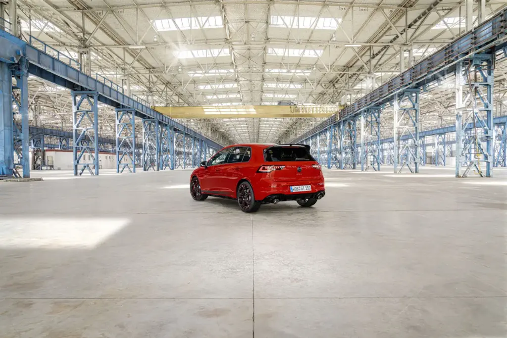 El mito del Volkswagen Golf GTI a través de sus ocho generaciones 68 Motor16 VOLKSWAGEN GOLF GTI 8 GENERACION 2 Motor16