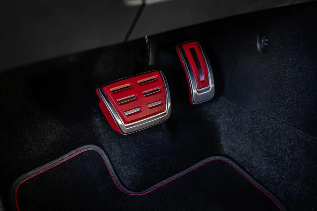 El mito del Volkswagen Golf GTI a través de sus ocho generaciones 71 Motor16 VOLKSWAGEN GOLF GTI 8 GENERACION 5 Motor16