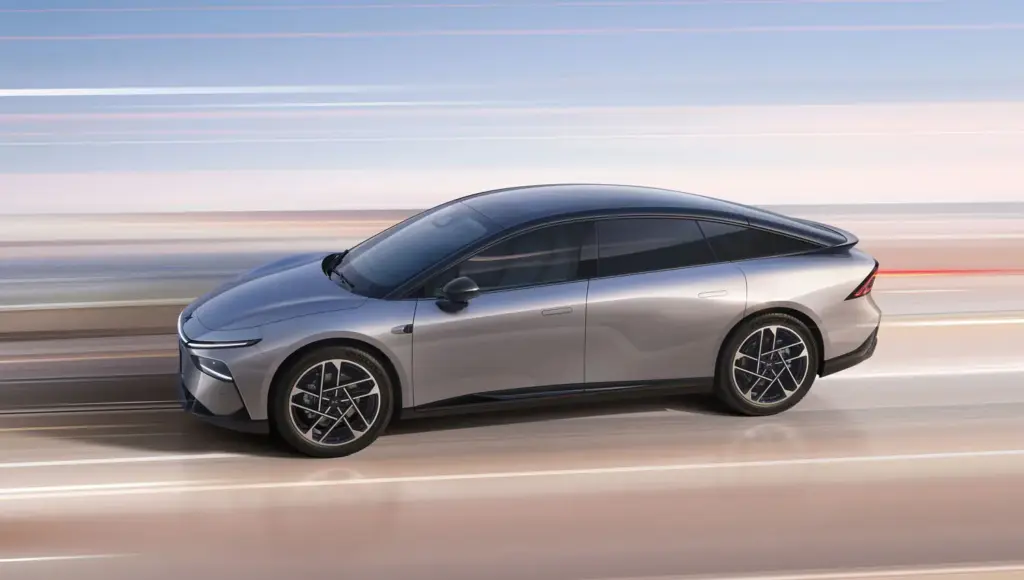 XPeng lanza el P7+ en España con números de récord 6 Motor16 XPENG P7 1 Motor16