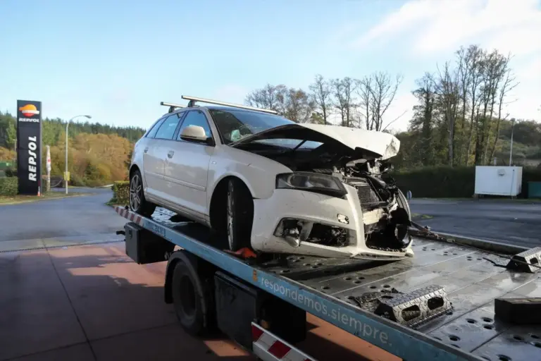 El seguro del coche resuelve un percance en carretera cada 3 segundos: ¿cuánto cuesta atender cada siniestro en España?