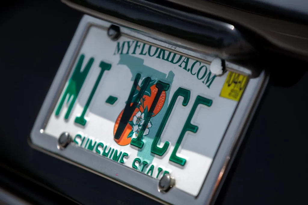 ferrari daytona replica corrupcion en miami corvette c3 4 Motor16