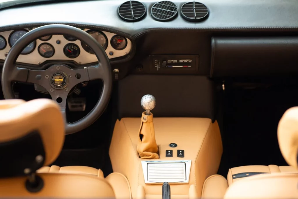 ferrari daytona replica corrupcion en miami corvette c3 5 Motor16