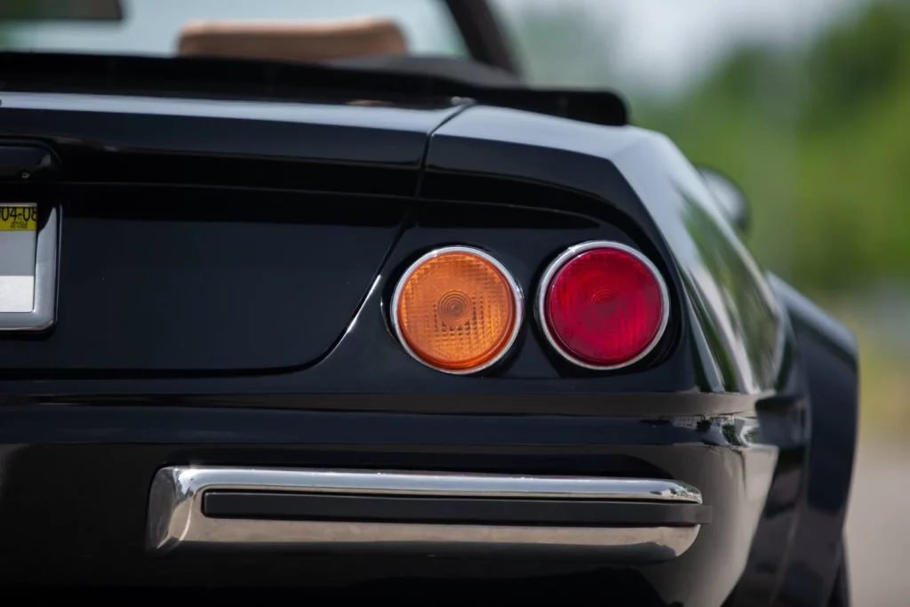 ferrari daytona replica corrupcion en miami corvette c3 9 Motor16