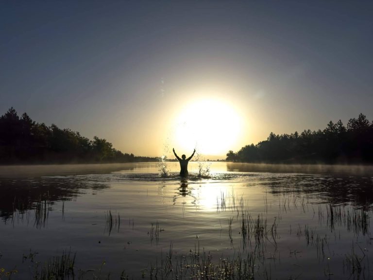 Resiliencia emocional y bienestar proactivo, cómo fortalecer la adaptación en tiempos complejos